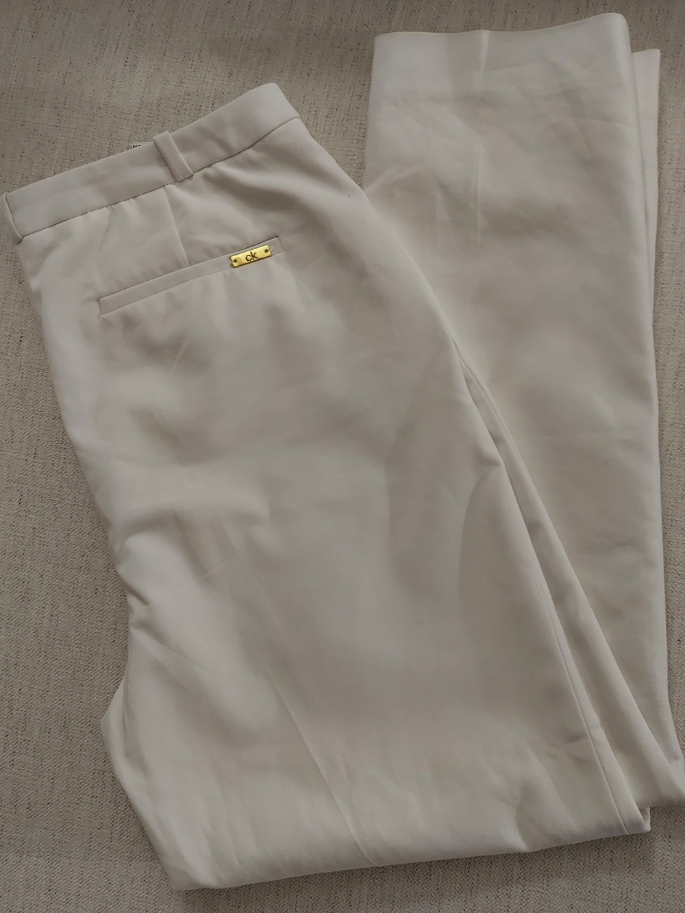 Calvin Klein Cream Dress Pants with Gold Accent. Size 10. P-601